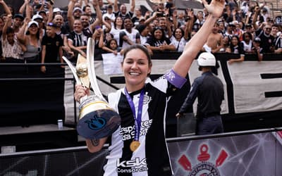 Com propostas, Gabi Zanotti revela desejo de permanecer no Corinthians