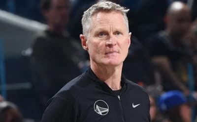 Steve Kerr comenta críticas do dono do Warriors sobre a NBA 2025