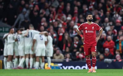 Em rota de colisão no Liverpool, Salah é cortado na Champions