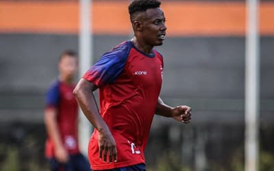 Ex-Fluminense e Vasco, Wellington é o novo reforço do Maricá FC