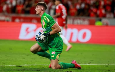 Goleiro do Internacional terá contrato renovado automaticamente