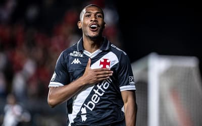 Rayan comemora gol em Vasco x Internacional (Foto: Affonso Andrade/AgÃªncia F8/Gazeta Press)