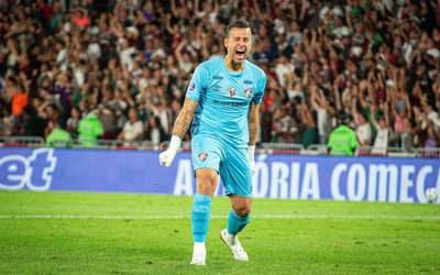 Fluminense acerta a renovação do goleiro Fábio; veja detalhes