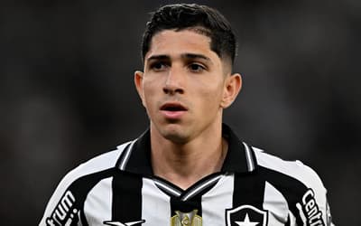 Savarino ouviu proposta do Fluminense nesta quinta-feira (8); Botafogo aguarda resposta