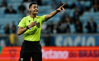 Palmeiras x São Paulo: juiz teve polêmica e pedido de afastamento do Tricolor no passado