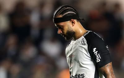 Corinthians chega a quatro jogos sem vencer com trio GYM entre titulares