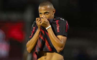 Encaminhado com o Zenit, Jhon Jhon se despede do Red Bull Bragantino