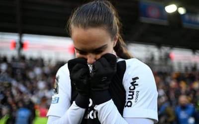 Meia do Corinthians minimiza favoritismo do Arsenal: 'Podem continuar desacreditando da gente'