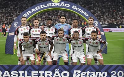 Post de jogador do Flamengo agita torcedores nas redes sociais: 'Volta logo'