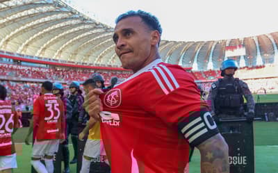 Internacional anuncia renovação de contrato com Alan Patrick