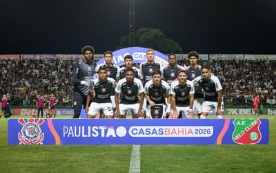 Atuação de jogador do Corinthians divide opiniões na web: 'Começou mal'