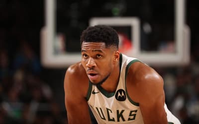 Giannis Antetokounmpo pede para sair do Milwaukee Bucks, diz jornalista