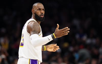 Cristiano Ronaldo ou LeBron James: saiba quem ganhou mais, no mundo, em 2025