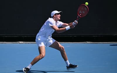 Sem ritmo, João Fonseca cai na estreia do Australian Open