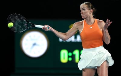 Svitolina atinge feito inédito e desafia Sabalenka no Australian Open