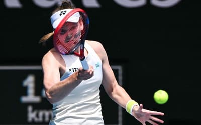 Sem ceder sets, Rybakina volta à semifinal do Australian Open