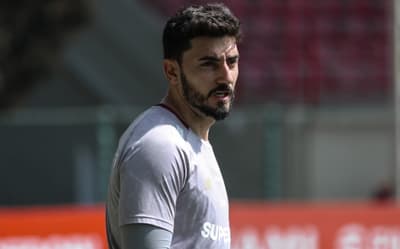 Torcedores reagem à defesa do goleiro do São Paulo: 'O melhor do país"