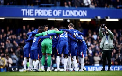 Pela Premier League, o Chelsea venceu o Brentford por 2 a 0 (Foto: Henry NICHOLLS / AFP)