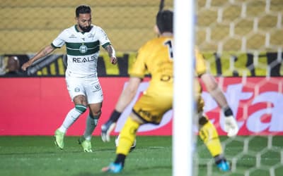 Coritiba rescinde, e atacante Clayson acerta com time da Série B