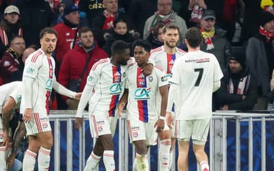 Endrick vira assunto em imprensa europeia após gol na estreia: 'Leão enjaulado'