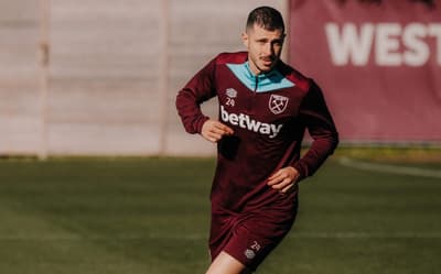 Grêmio inicia conversas com volante campeão da Copa de 2022