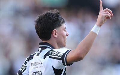 Dirigente do Vélez revela cobrança ao Botafogo por dívida na compra de Montoro