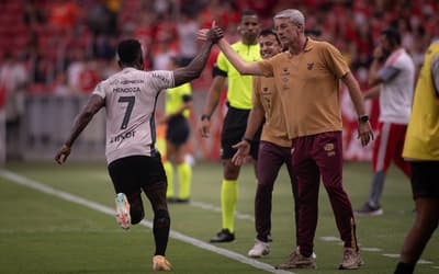 Odair Hellmann explica estratégia do Athletico na vitória contra o Internacional