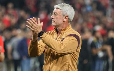 Athletico amplia contrato de Odair Hellmann até o fim de 2026