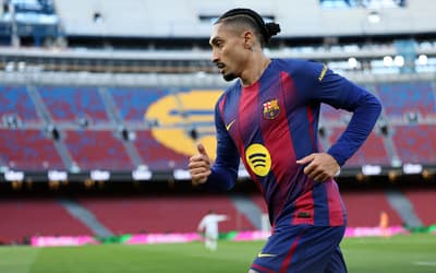 Raphinha rebate comparações com temporada passada: 'Alguma coisa mudou?'