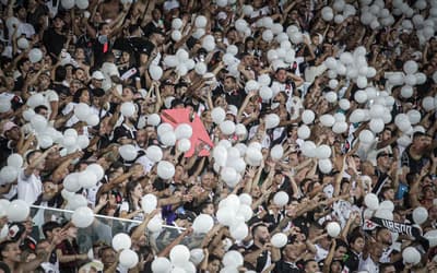 Torcedores do Vasco valorizam joia da base, artilheiro na Copinha