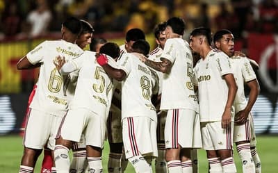 Torcedores se revoltam com expulsão em Volta Redonda x Flamengo: 'Bizarro'