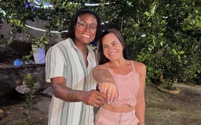 Jogadoras da Superliga anunciam noivado, e estrelas do vôlei comemoram