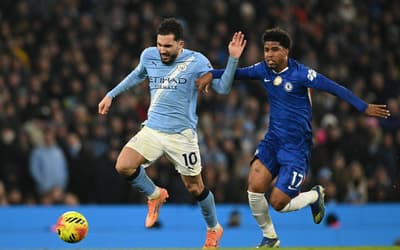 Em jogo duro e decidido nos acréscimos, Manchester City e Chelsea empatam pela Premier League