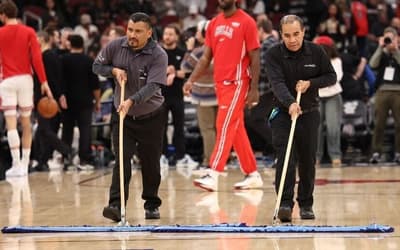 Partida da NBA é adiada por más condições da quadra; entenda