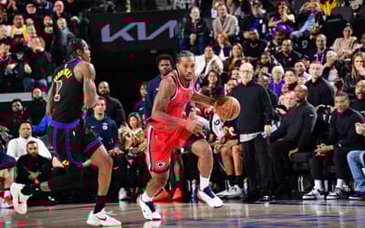 Kawhi Leonard decide jogar no último minuto e vence Lakers na NBA