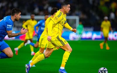 Cristiano Ronaldo marca, mas Al-Hilal vira contra Al-Nassr no clássico saudita
