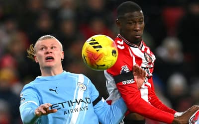 Com falhas de brasileiro, Sunderland e Manchester City empatam na Premier League