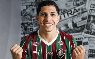 Ex-Botafogo responde publicação sobre Savarino no Fluminense: 'Favor refazer'