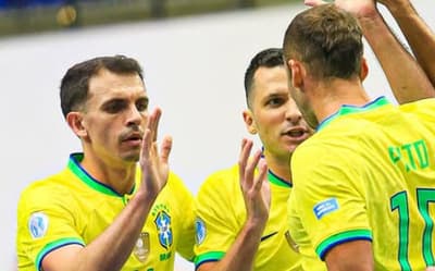 Brasil supera início ruim e elimina Chile na Copa América de futsal