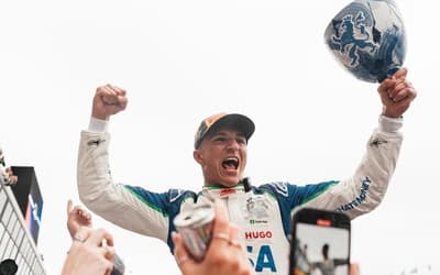 Novato da F1 conta experiência inusitada após pódio: 'Cheira muito mal'