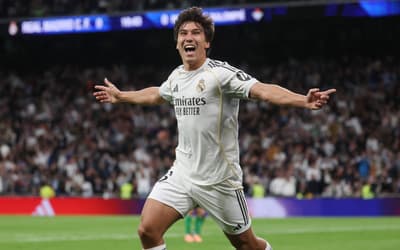 Joia marca hat-trick, e Real Madrid vence Betis por La Liga