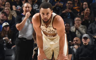 Stephen Curry se lesiona e vira desfalque do Warriors na NBA