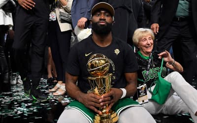 MVP das finais da NBA sonha com carreira no UFC