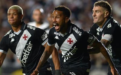 Chefe do Departamento Médico do Vasco detalha recuperação de Jair