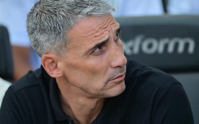 Pressionado no Paulista, Vojvoda define a escalação do Santos contra o Noroeste