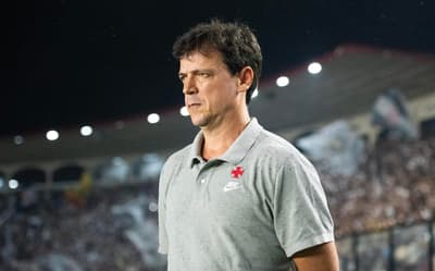 Torcedores do Vasco apontam substituto ideal para Fernando Diniz