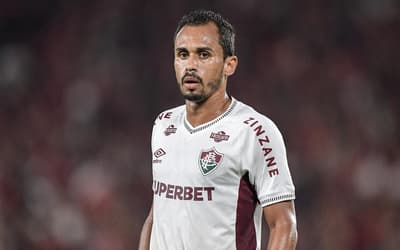 Torcedores do Fluminense mandam recado a Lima após acerto com clube mexicano