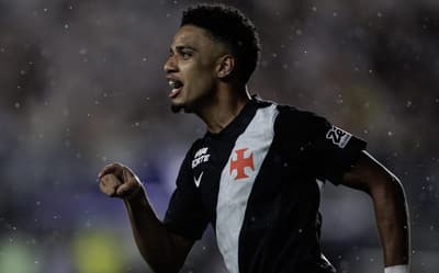Após início com dificuldades, Brenner dá a volta por cima e marca primeiro gol pelo Vasco