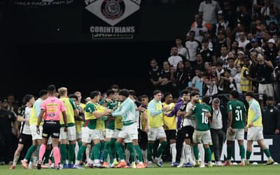 Gandula é expulso após chutar Sosa no clássico entre Corinthians e Palmeiras