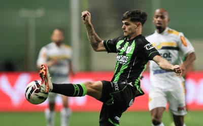 Vasco se aproxima de assinar pré-contrato com lateral do América-MG